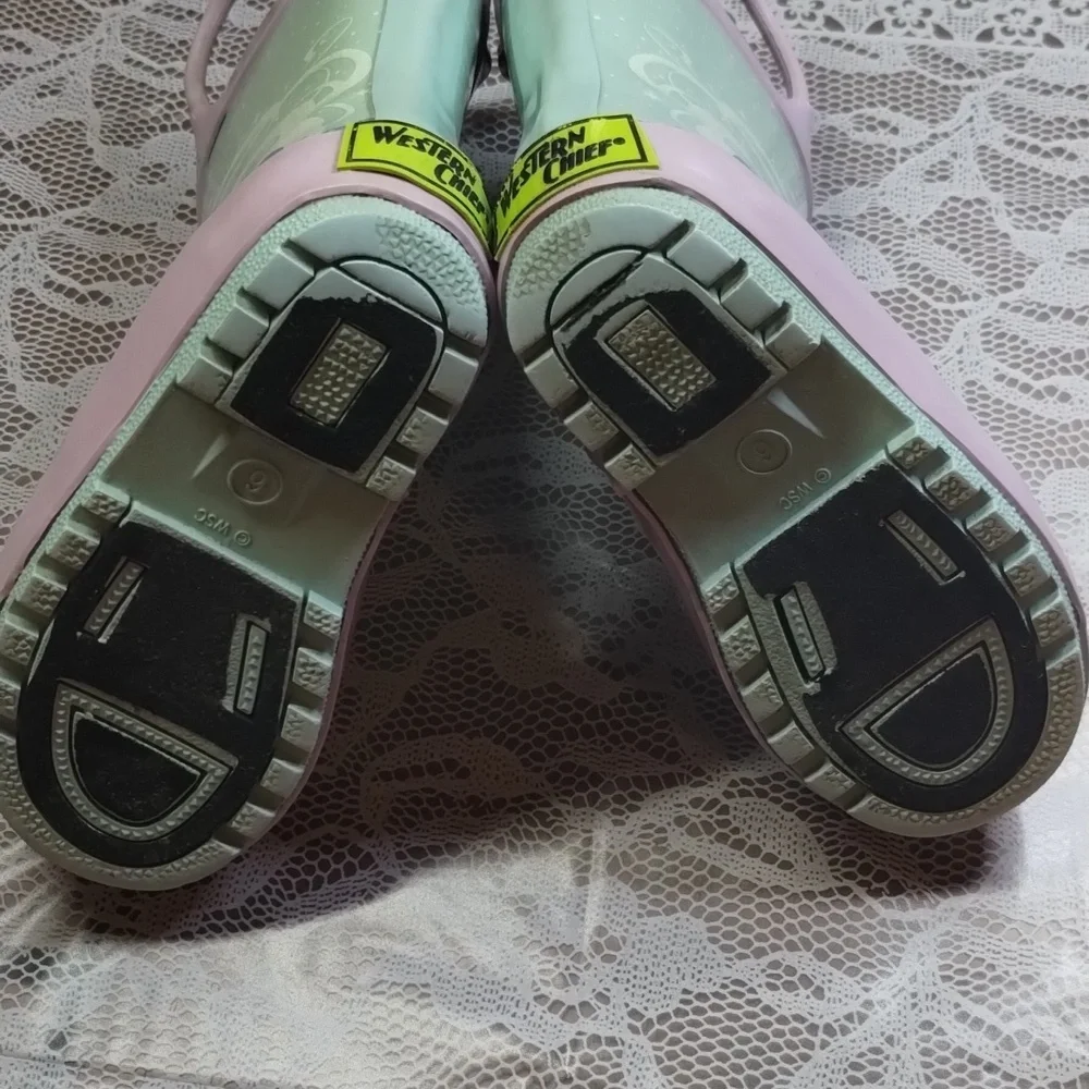 Disney Frozen Rain Boots Size US 6